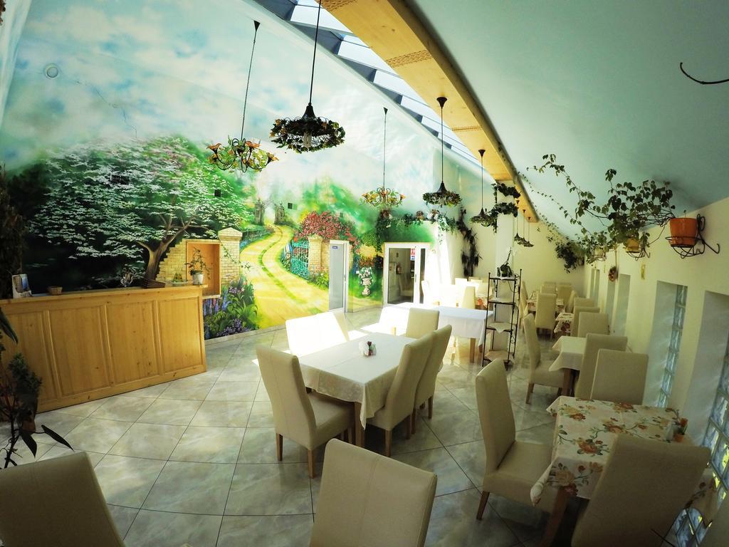 Pensjonat Tajemniczy Ogrod Frydman Bagian luar foto